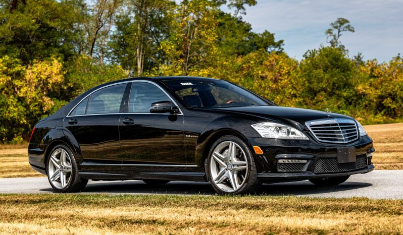 								2011 Mercedes-Benz S63 AMG full									