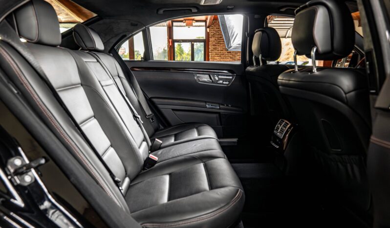 								2011 Mercedes-Benz S63 AMG full									