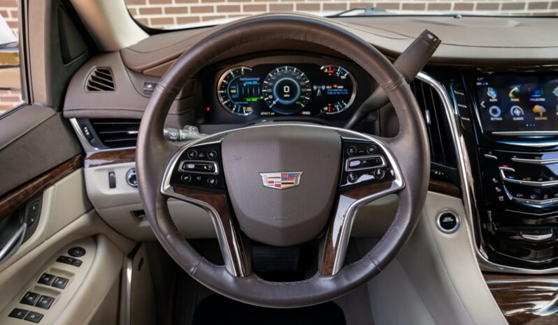 								2017 Cadillac Escalade Premium Luxury 4WD full									