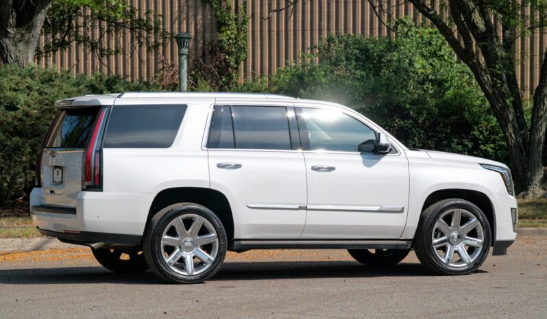 								2017 Cadillac Escalade Premium Luxury 4WD full									