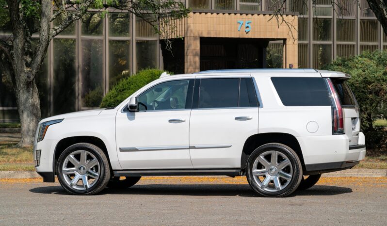 								2017 Cadillac Escalade Premium Luxury 4WD full									