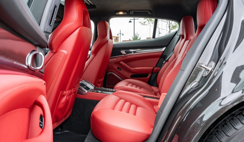 								2015 Porsche Panamera GTS full									
