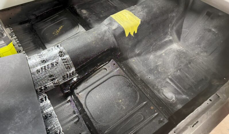 								1965 Ford Mustang Fastback 5-Speed full									