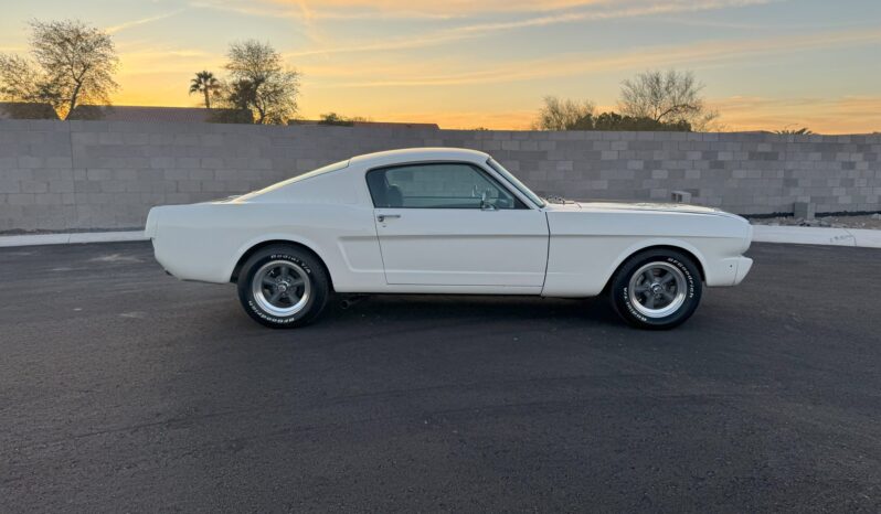 								1965 Ford Mustang Fastback 5-Speed full									