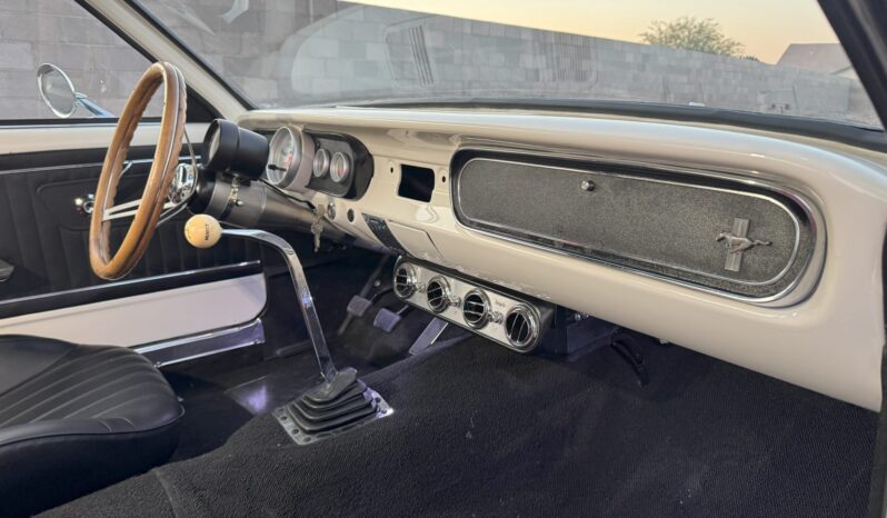 								1965 Ford Mustang Fastback 5-Speed full									