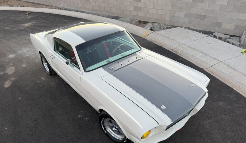 								1965 Ford Mustang Fastback 5-Speed full									