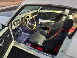 										1965 Ford Mustang Fastback 5-Speed full									