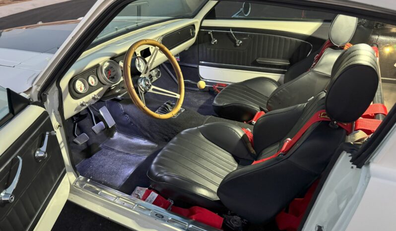 								1965 Ford Mustang Fastback 5-Speed full									