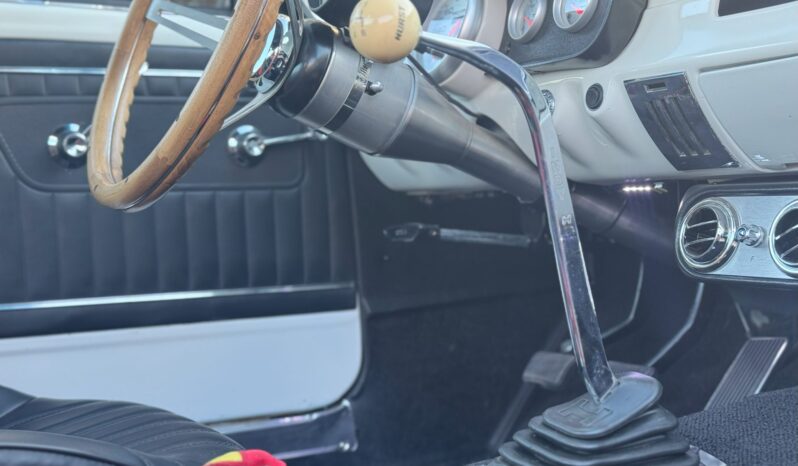								1965 Ford Mustang Fastback 5-Speed full									