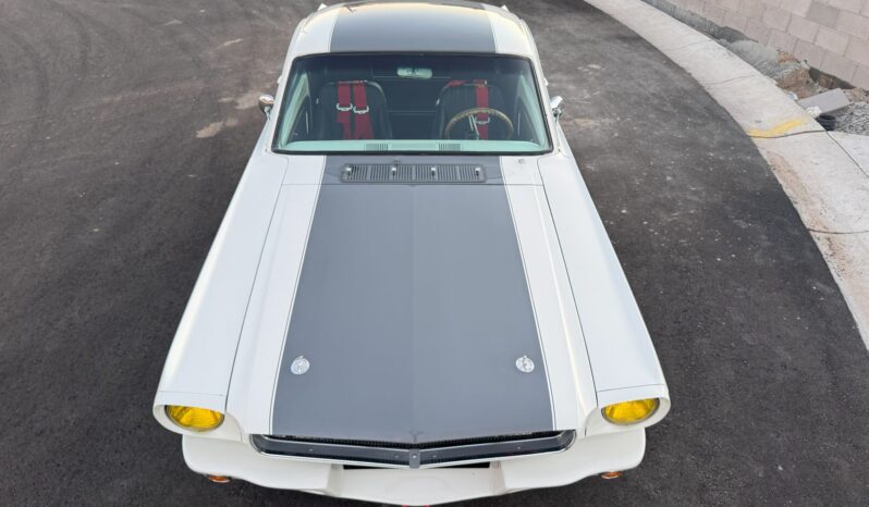 								1965 Ford Mustang Fastback 5-Speed full									