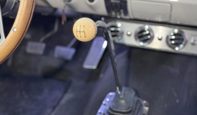 								1965 Ford Mustang Fastback 5-Speed full									