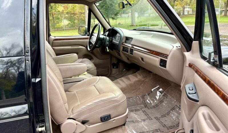 								1996 Ford Bronco Eddie Bauer full									