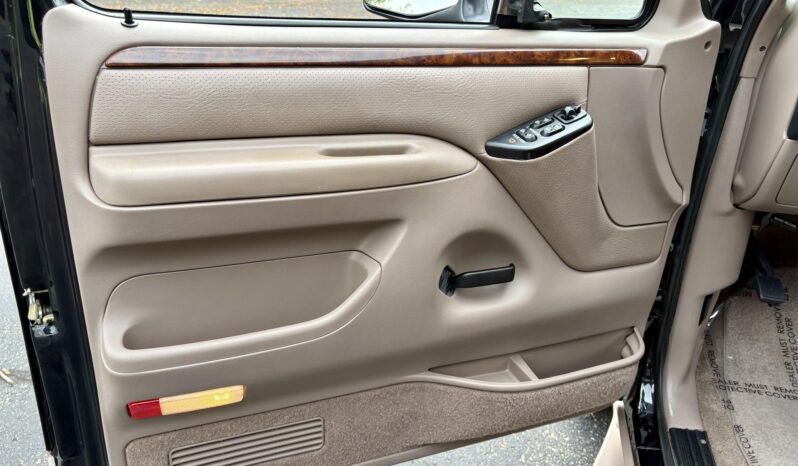 								1996 Ford Bronco Eddie Bauer full									