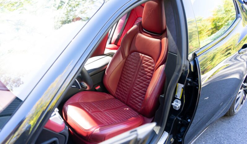 								2021 Maserati Ghibli Trofeo full									