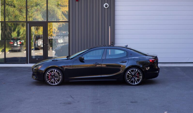 								2021 Maserati Ghibli Trofeo full									