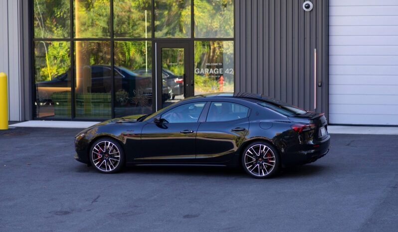 								2021 Maserati Ghibli Trofeo full									