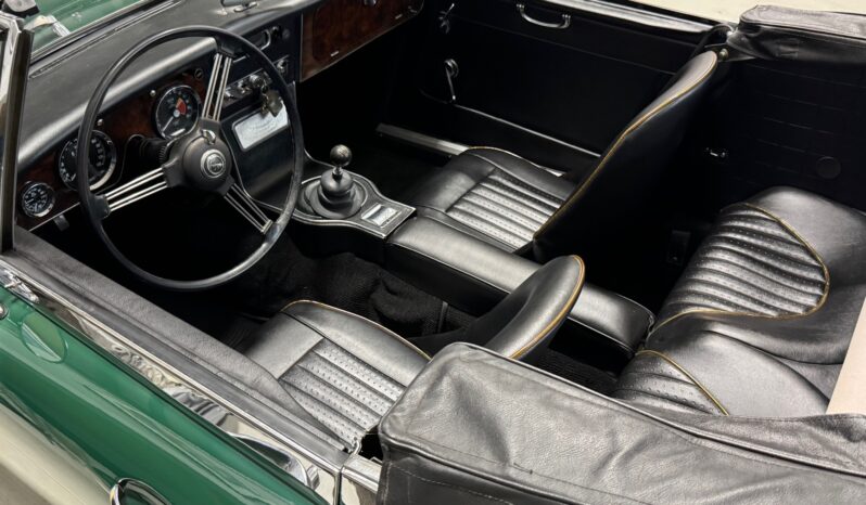 
								1967 Austin-Healey 3000 BJ8 Mk III full									