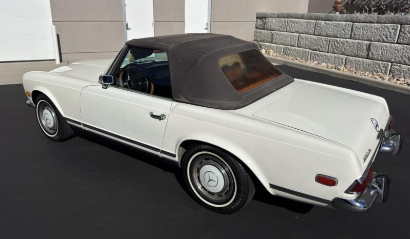 
								1969 Mercedes-Benz 280SL full									