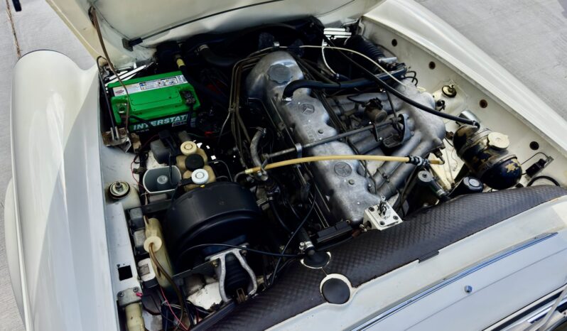 
								1969 Mercedes-Benz 280SL full									