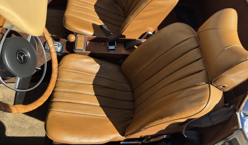 
								1969 Mercedes-Benz 280SL full									