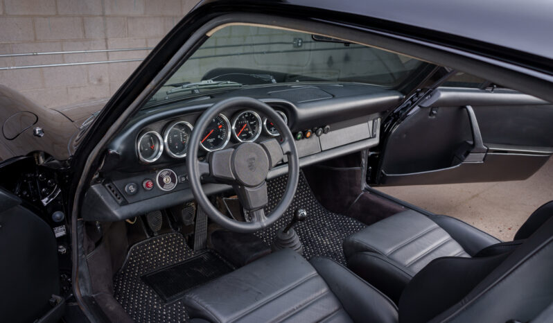 								1975 Porsche 911 Carrera Coupe 5-Speed full									