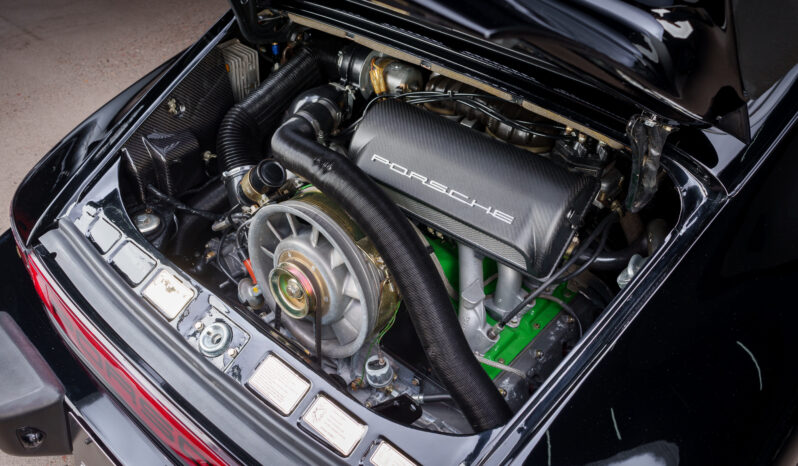 								1975 Porsche 911 Carrera Coupe 5-Speed full									