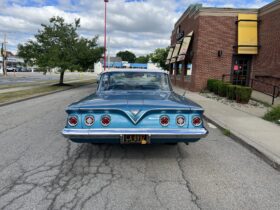 1961 Chevrolet Impala Sport Sedan 348