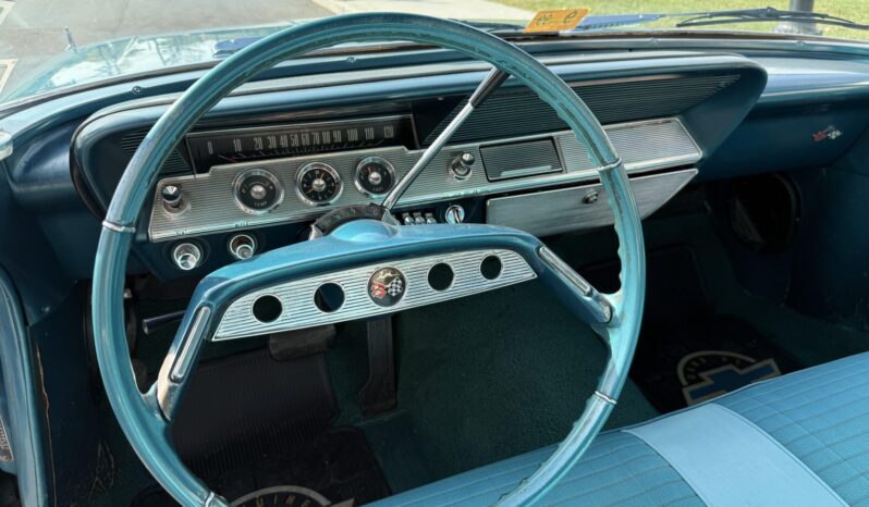 
								1961 Chevrolet Impala Sport Sedan 348 full									