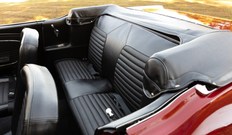 
								1966 Ford Mustang Convertible full									