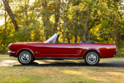 
										1966 Ford Mustang Convertible full									