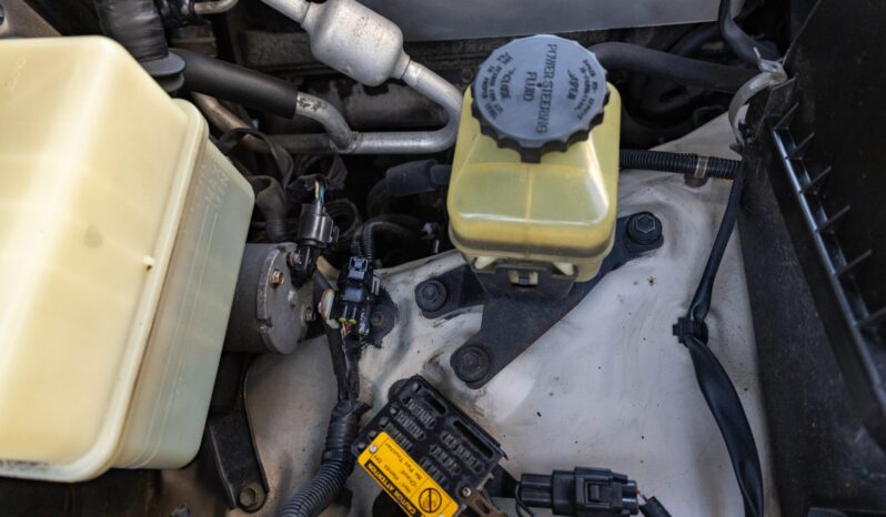 
								2005 Lexus LX470 full									