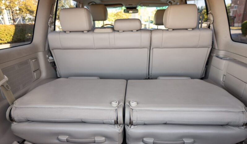 
								2005 Lexus LX470 full									