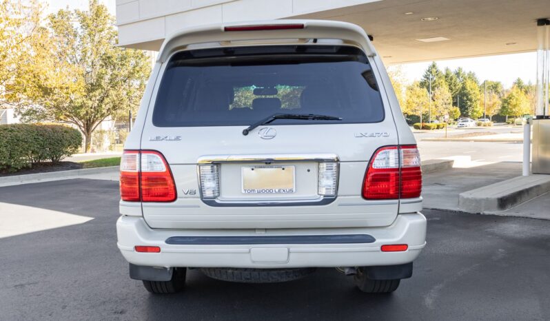 
								2005 Lexus LX470 full									