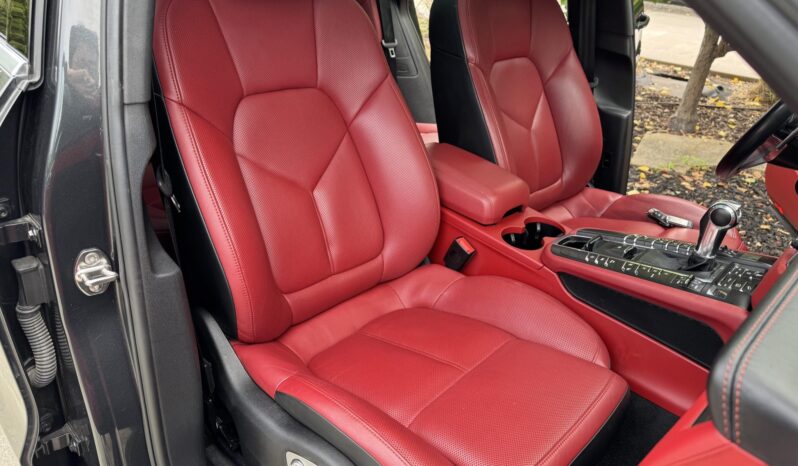 
								2017 Porsche Macan S full									