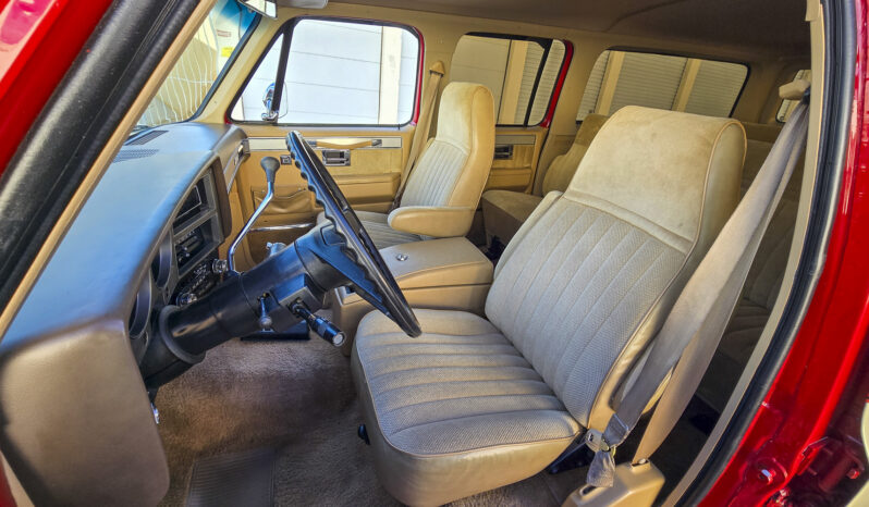 
								1987 GMC V1500 Suburban Sierra Classic 4×4 full									