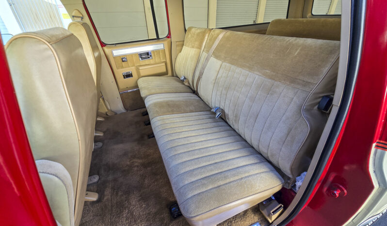 
								1987 GMC V1500 Suburban Sierra Classic 4×4 full									