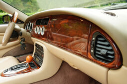 
										2006 Jaguar XK8 Convertible full									