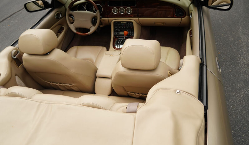 
								2006 Jaguar XK8 Convertible full									