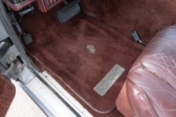 
										1991 Jeep Grand Wagoneer full									