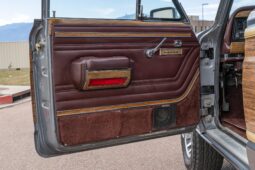 
										1991 Jeep Grand Wagoneer full									