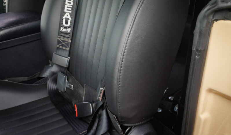 
								1969 Ford Bronco 5-Speed full									