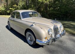 1964 Jaguar Mk II 3.4 4-Speed 2