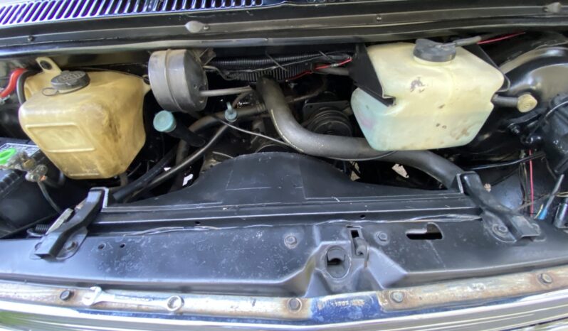 
								1977 Chevrolet G20 full									