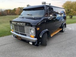 
										1977 Chevrolet G20 full									