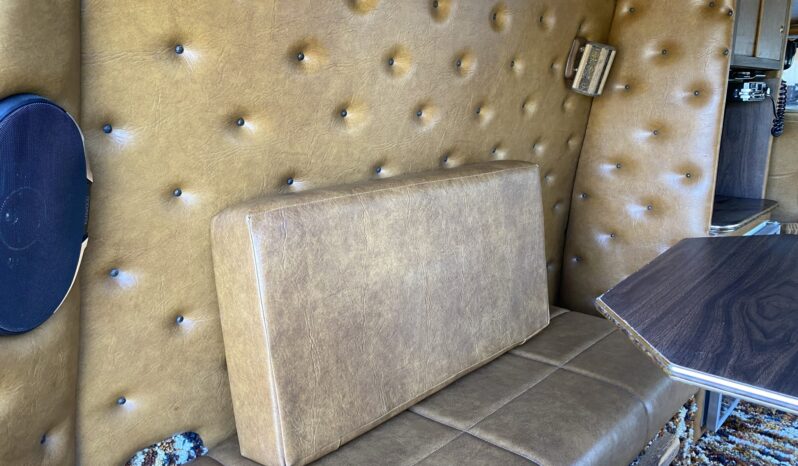 
								1977 Chevrolet G20 full									