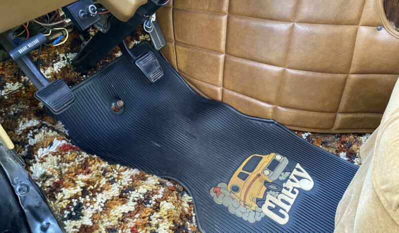 
								1977 Chevrolet G20 full									