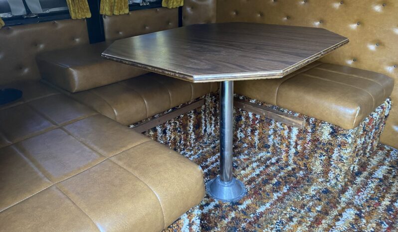 
								1977 Chevrolet G20 full									