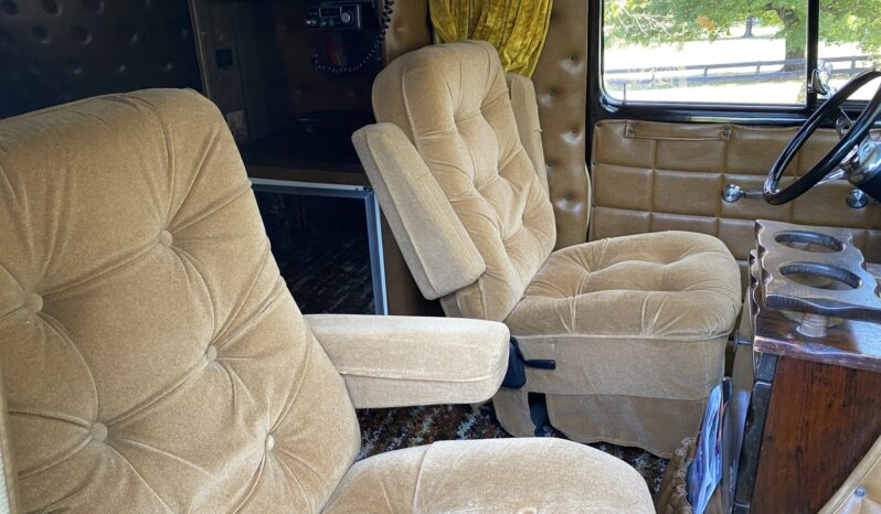 
								1977 Chevrolet G20 full									