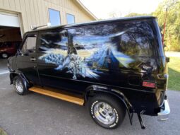 
										1977 Chevrolet G20 full									