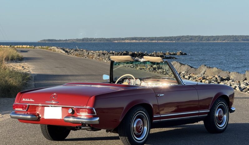 								1966 Mercedes-Benz 230SL 4-Speed full									